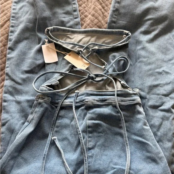 Good American Light Blue Denim Lace Up Back Overall Jumpsuit - Picture 3 of 5